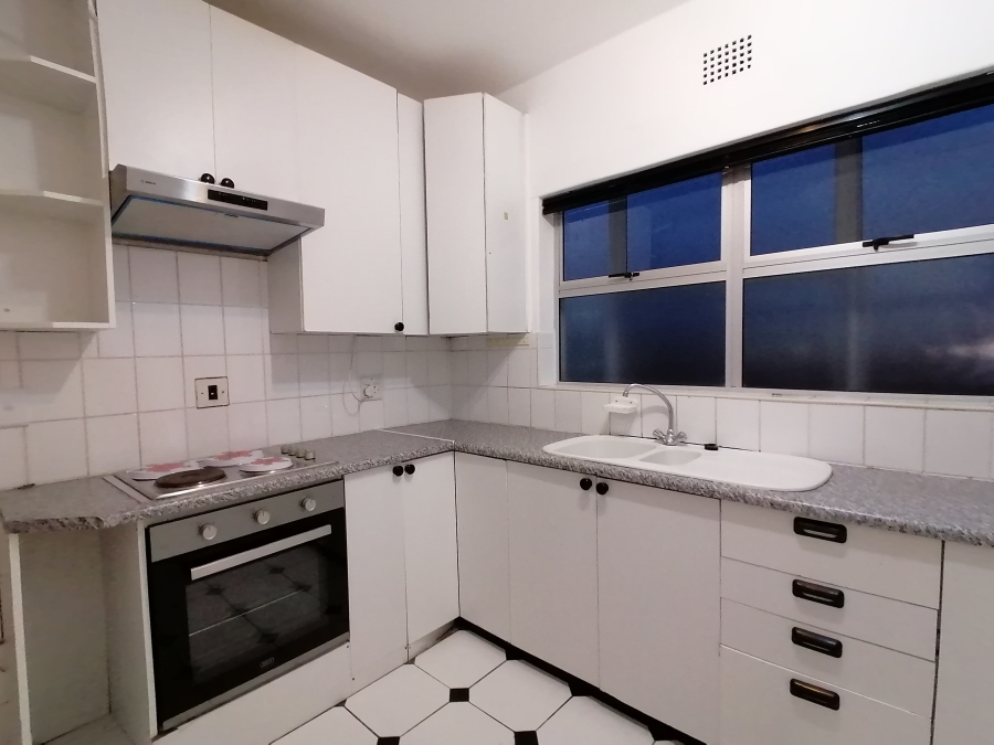 To Let 2 Bedroom Property for Rent in Bloubergrant Western Cape